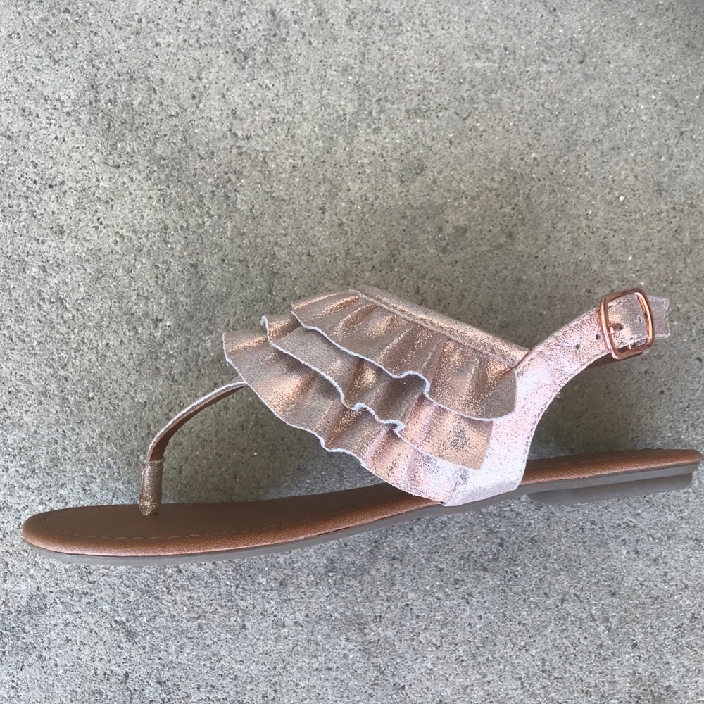 1 left! City Class Rose Gold ruffle thong SANDAL - Picture 3 of 4